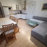 Апартаменты Spacious 140m2 Downtown 3 Bedroom