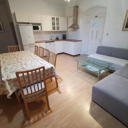 Spacious 140m2 Downtown 3 Bedroom Апартаменты Сплит