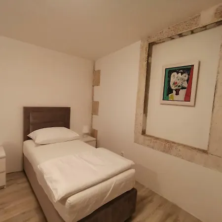 Lägenhet Spacious 140m2 Downtown 3 Bedroom