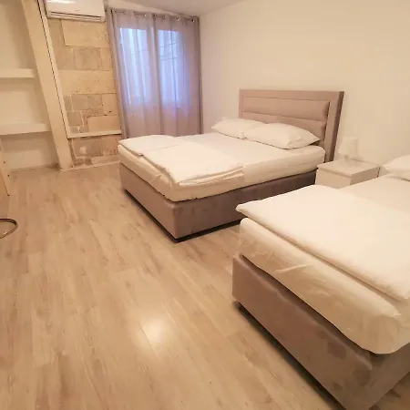 Lägenhet Spacious 140m2 Downtown 3 Bedroom