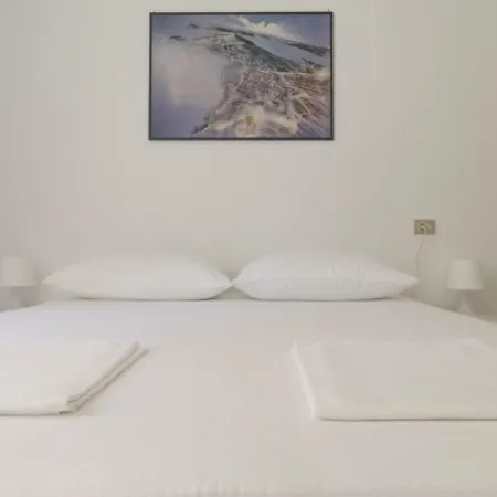Spacious 140m2 Downtown 3 Bedroom Lägenhet *