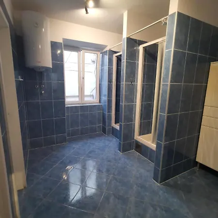 Spacious 140m2 Downtown 3 Bedroom * Split