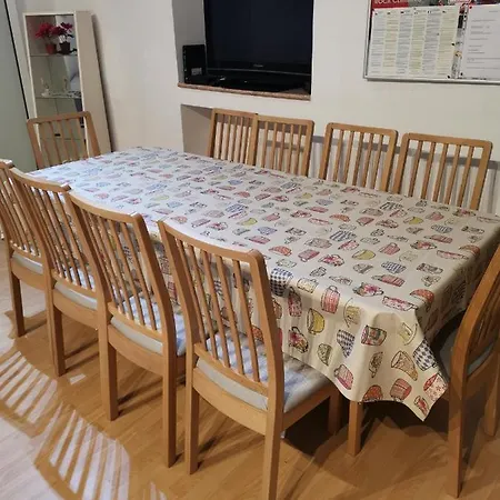 Spacious 140m2 Downtown 3 Bedroom