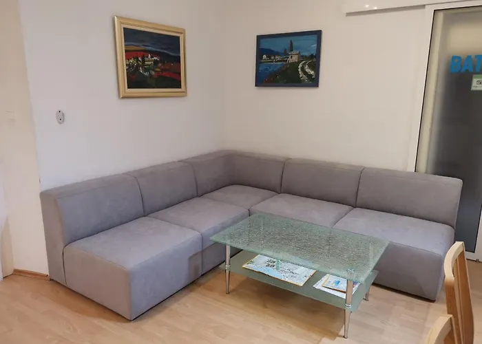 Spacious 140m2 Downtown 3 Bedroom *