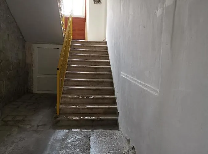 Spacious 140m2 Downtown 3 Bedroom アパート *