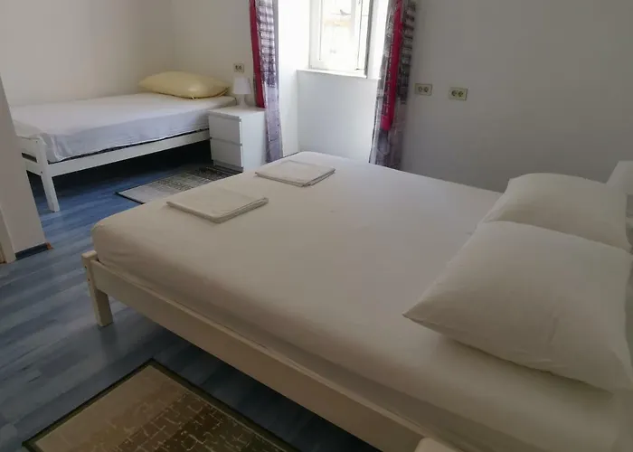 Spacious 140m2 Downtown 3 Bedroom